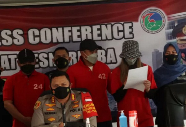 Kapolres Metro Jakarta Pusat Kombes Pol Hengki Haryadi dalam konferensi pers di Polres Metro Jakarta Pusat Kemayoran